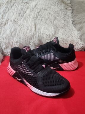 Reebok Flip Charged Black and Pink Performance Running Sneakers